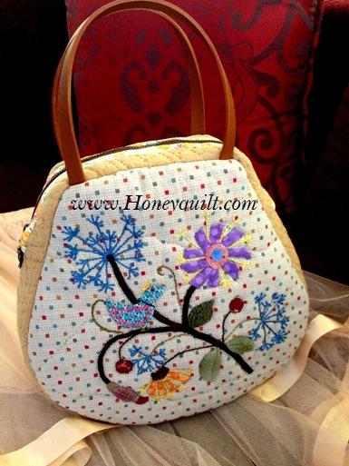 ์New !! Hummingbird Yellow Garden Bag  ( สินค้าสั่งทำและจัดส่งภายใน 4 สัปดาห์ )